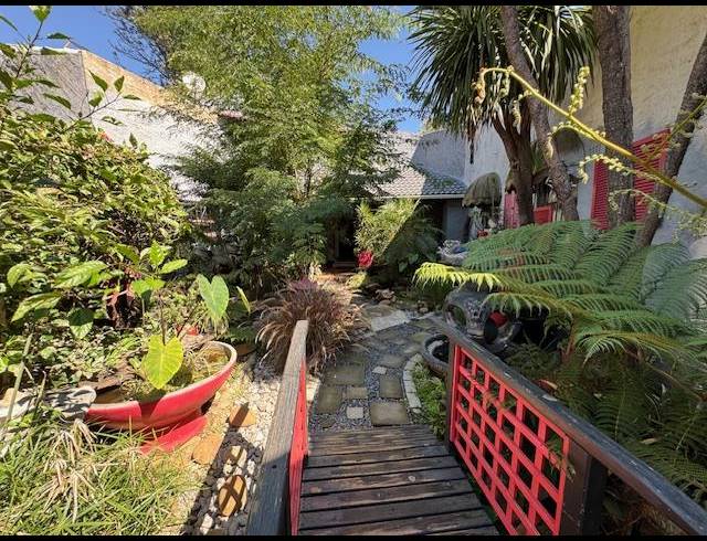 5 BEDROOM HOUSE FOR SALE IN VAN RIEBEECK PARK